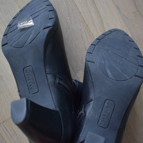 Anne Klein Womens Black Leather Chelsey Zippered Booties Size US 6M - Picture 7 of 8